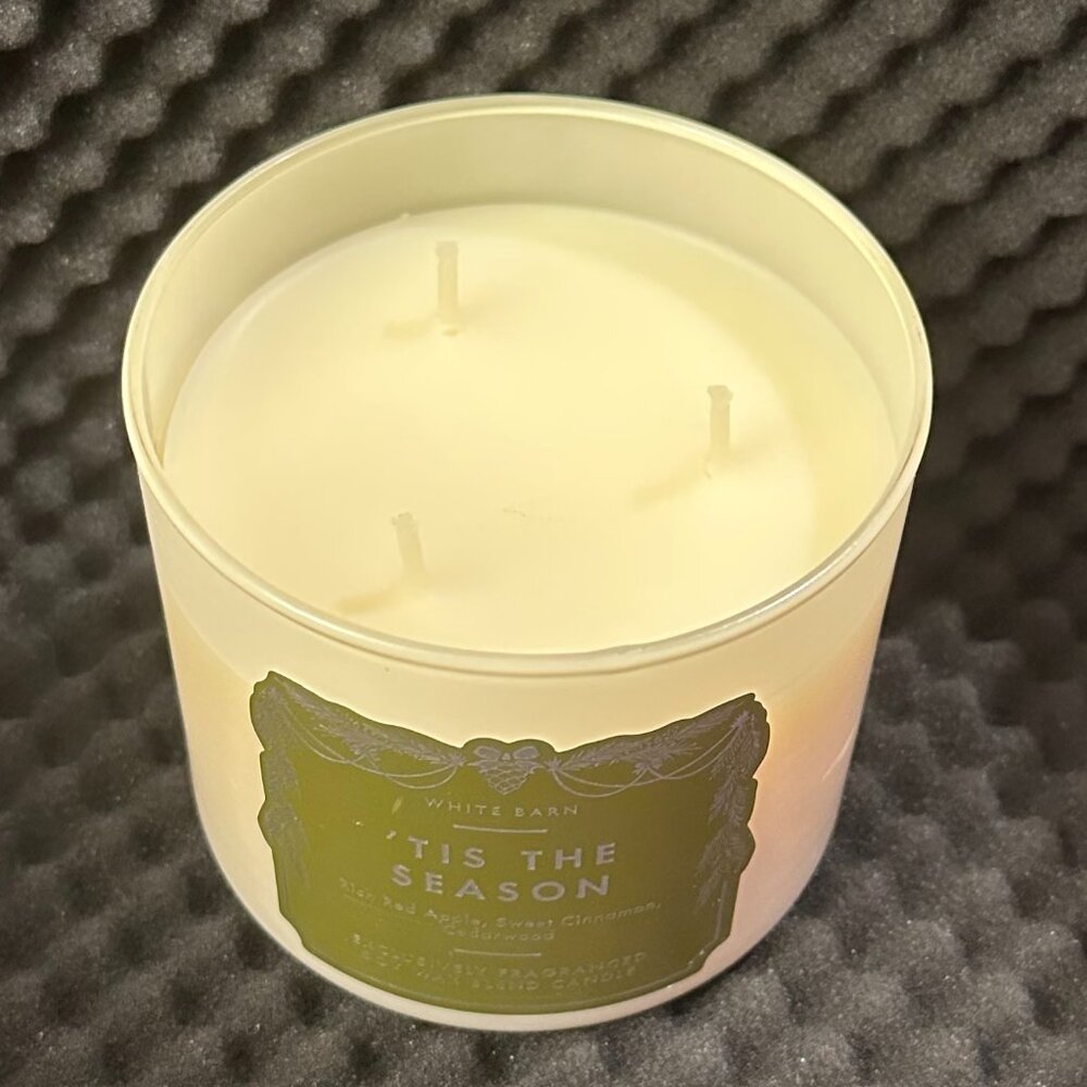 White Barn 'Tis The Season 3-Wick Candle - Picture 6 of 6